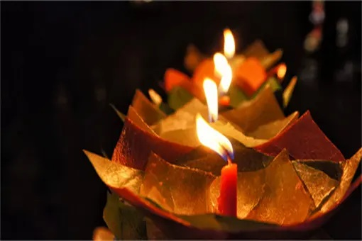 ມື້ນີ້ເຈົ້າກໍາລັງຄິດຢູ່ໃສ?